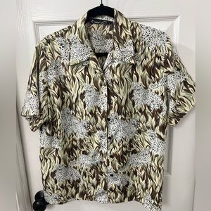 VINTAGE 80s/90s White Leopard Tropical Hawaiian Button Down Shirt size 12